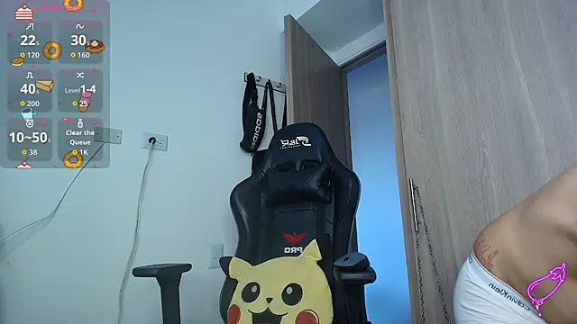 Snapshot of brunothompson3 chatting on 10.03.25 brunothompson3 online show from 10.03.25