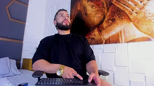 massimofiore  online show from 11.03.25