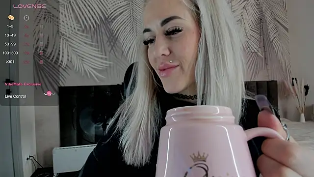 Kira Key online show from 03.13.26