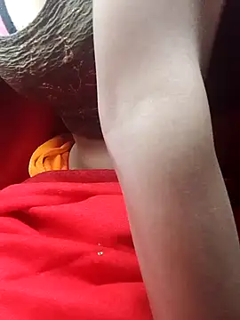 Snapshot of Hut_rotu_cute chatting on 11.30.25 Hut rotu cute online show from 11.30.25