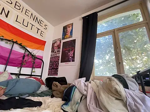 Snapshot of Styxlust chatting on 09.28.25 Styxlust online show from 09.28.25