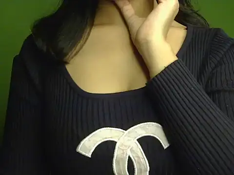 Snapshot of your_cute_girl chatting on 11.15.25 your cute girl online show from 11.15.25