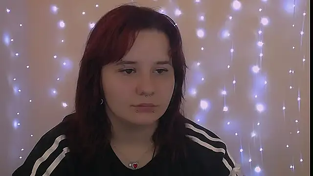 Mina sky  online show from 10.13.25