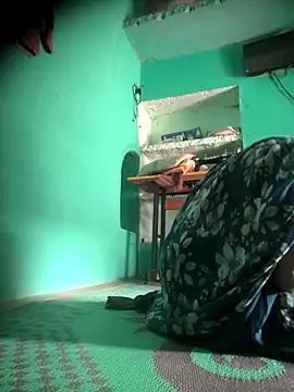 CUTGIRL76 online show from 02.18.26