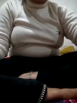 CUTGIRL76 online show from 03.17.26