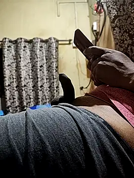 Snapshot of yournaughtysam chatting on 09.13.25 yournaughtysam online show from 09.13.25