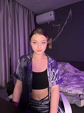 Snapshot of VelvetRush_ chatting on 10.30.25 VelvetRush  online show from 10.30.25