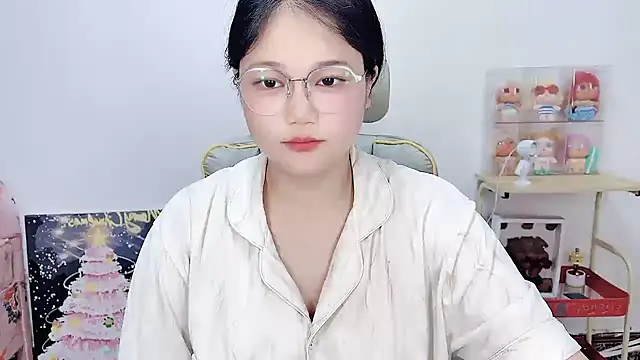 Snapshot of Dec-7758 chatting on 07.23.26 Dec-7758 online show from 07.23.26