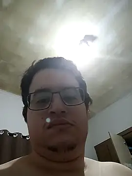 Snapshot of Juliao2030 chatting on 10.30.25 Juliao2030 online show from 10.30.25