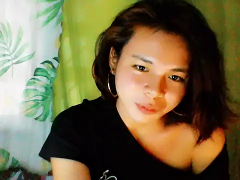 Snapshot of kera_metina chatting on 11.20.25 kera metina online show from 11.20.25