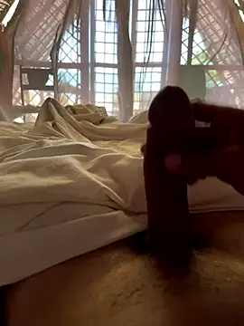 thom4play online show from 10.17.25