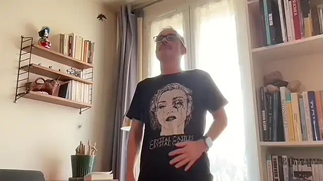 Milkywaymen online show from 10.18.25