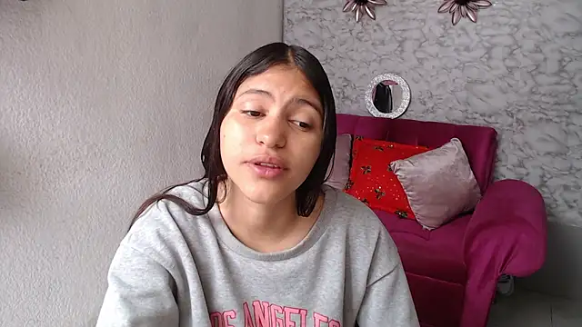 Evagirl69 online show from 12.22.25