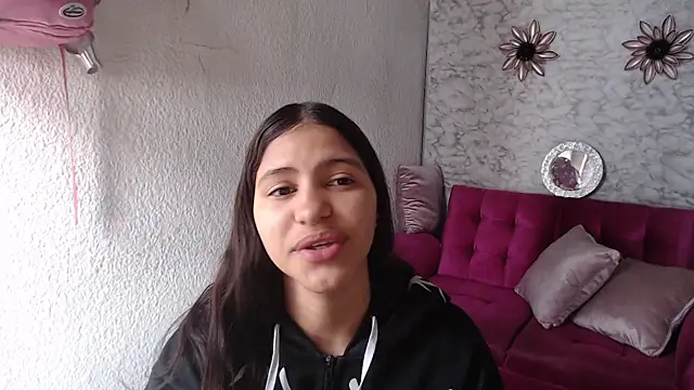 Snapshot of Evagirl69 chatting on 05.26.26 Evagirl69 online show from 05.26.26