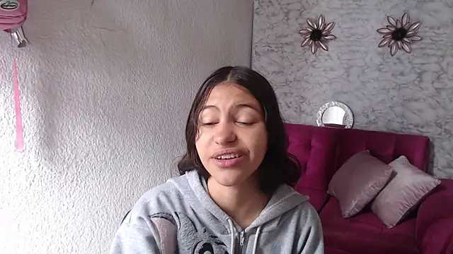 Snapshot of Evagirl69 chatting on 06.01.26 Evagirl69 online show from 06.01.26