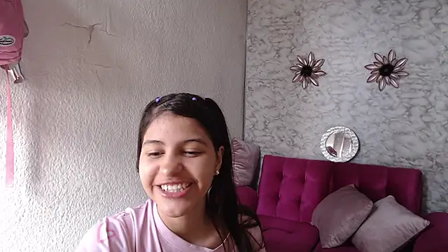 Snapshot of Evagirl69 chatting on 06.02.26 Evagirl69 online show from 06.02.26