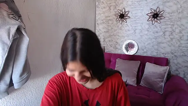 Snapshot of Evagirl69 chatting on 06.11.26 Evagirl69 online show from 06.11.26