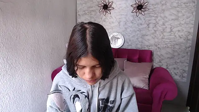 Snapshot of Evagirl69 chatting on 06.26.26 Evagirl69 online show from 06.26.26