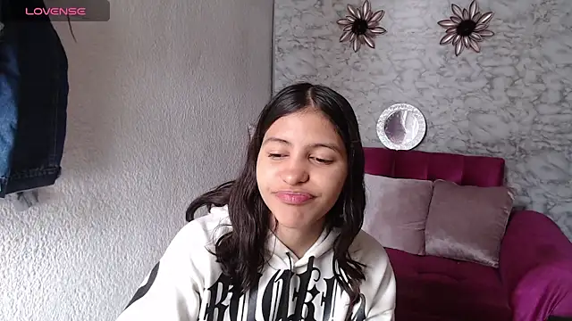 Snapshot of Evagirl69 chatting on 07.23.26 Evagirl69 online show from 07.23.26