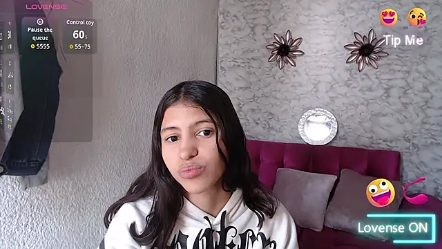 Snapshot of Evagirl69 chatting on 08.03.26 Evagirl69 online show from 08.03.26