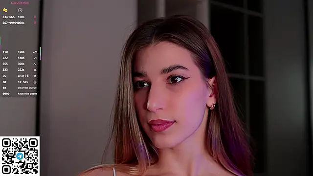 Quinavelle online show from 11.23.25