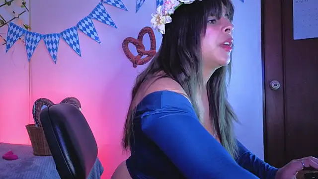 Snapshot of MiaCollinssx chatting on 09.24.25 MiaCollinssx online show from 09.24.25