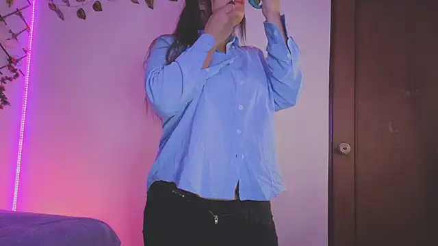 Snapshot of MiaCollinssx chatting on 11.05.25 MiaCollinssx online show from 11.05.25