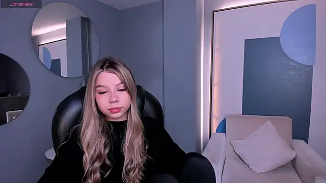 TiffannySins online show from 05.12.26