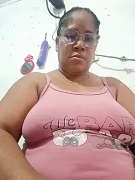 Snapshot of Big_ass_submissive chatting on 06.18.26 Big ass submissive online show from 06.18.26