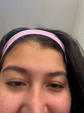 Snapshot of evelyn_1702 chatting on 11.16.25 evelyn 1702 online show from 11.16.25