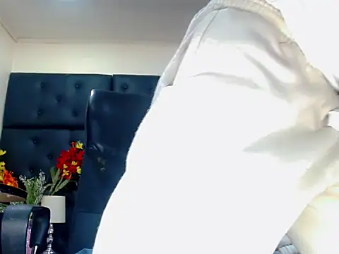 Snapshot of StivBigCock chatting on 09.30.25 StivBigCock online show from 09.30.25