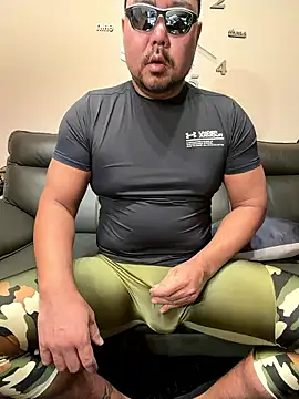 Snapshot of jack_jay0103 chatting on 10.10.25 jack jay0103 online show from 10.10.25