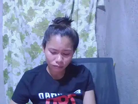 Snapshot of Sweeetgurll chatting on 11.18.25 Sweeetgurll online show from 11.18.25