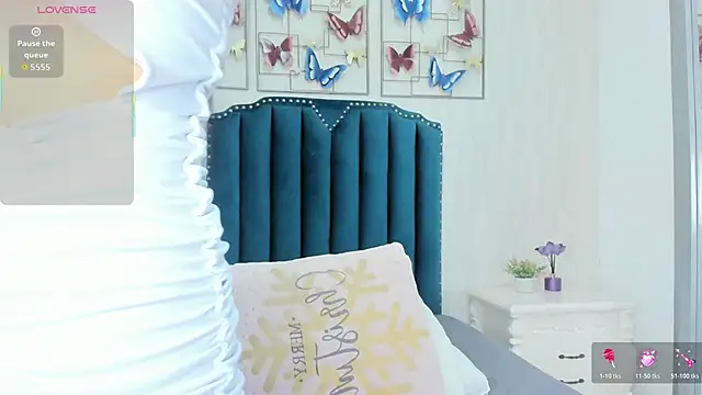 Snapshot of Alison_Carde05 chatting on 12.04.25 Alison Carde05 online show from 12.04.25