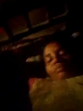 Snapshot of Sonia66w chatting on 10.17.25 Sonia66w online show from 10.17.25