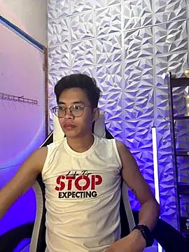 Snapshot of Prince-Harrison chatting on 11.04.25 Prince-Harrison online show from 11.04.25