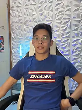 Snapshot of Prince-Harrison chatting on 11.25.25 Prince-Harrison online show from 11.25.25