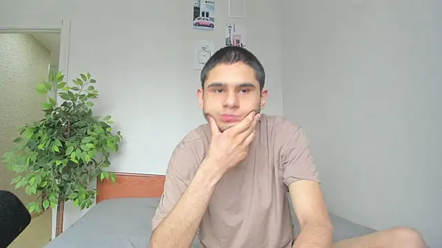 Snapshot of Kelly_Gerzikaa chatting on 05.14.26 Kelly Gerzikaa online show from 05.14.26
