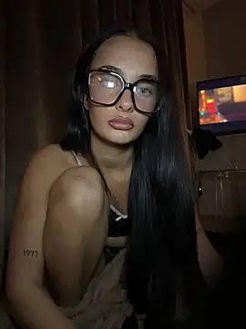 Snapshot of Spicy-Rosie20 chatting on 12.16.25 Spicy-Rosie20 online show from 12.16.25