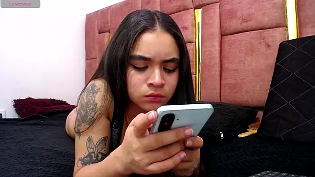 KENDALL ART online show from 04.02.26