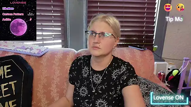 Snapshot of samanthamalichite chatting on 09.29.25 samanthamalichite online show from 09.29.25