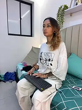 SunshineLizzy online show from 11.11.25