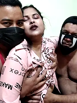 Snapshot of stargroup chatting on 11.30.25 stargroup online show from 11.30.25