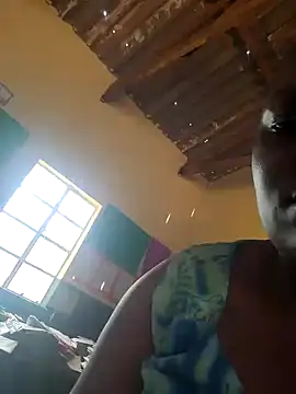 Snapshot of Mnach chatting on 02.14.26 Mnach online show from 02.14.26