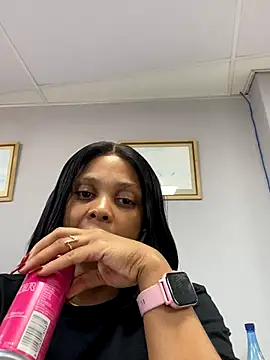 Snapshot of 031bubbles chatting on 12.19.25 031bubbles online show from 12.19.25