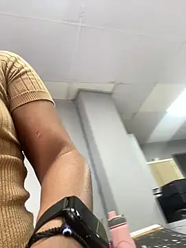 Snapshot of 031bubbles chatting on 03.27.26 031bubbles online show from 03.27.26