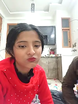 Snapshot of romantic_couple1 chatting on 01.17.26 romantic couple1 online show from 01.17.26