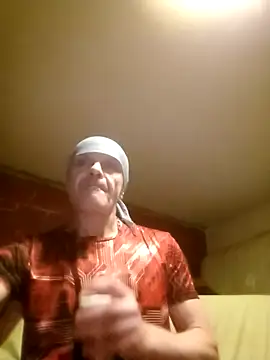 Snapshot of Kuba_Gd chatting on 12.18.25 Kuba Gd online show from 12.18.25