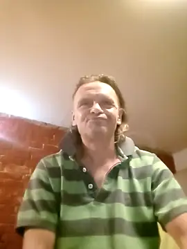 Snapshot of Kuba_Gd chatting on 12.21.25 Kuba Gd online show from 12.21.25