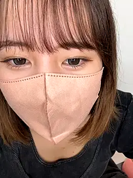 Snapshot of CocoaMilk18 chatting on 09.12.25 CocoaMilk18 online show from 09.12.25